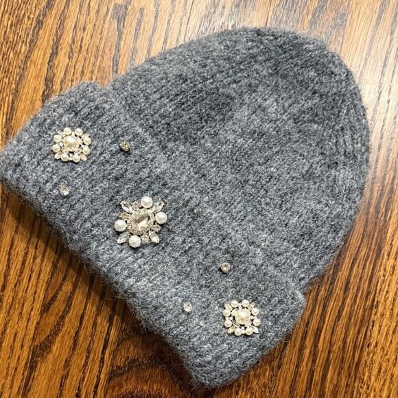 New Urban Outfitters Pearl & Rhinestone Deco Cuff Beanie main image 8